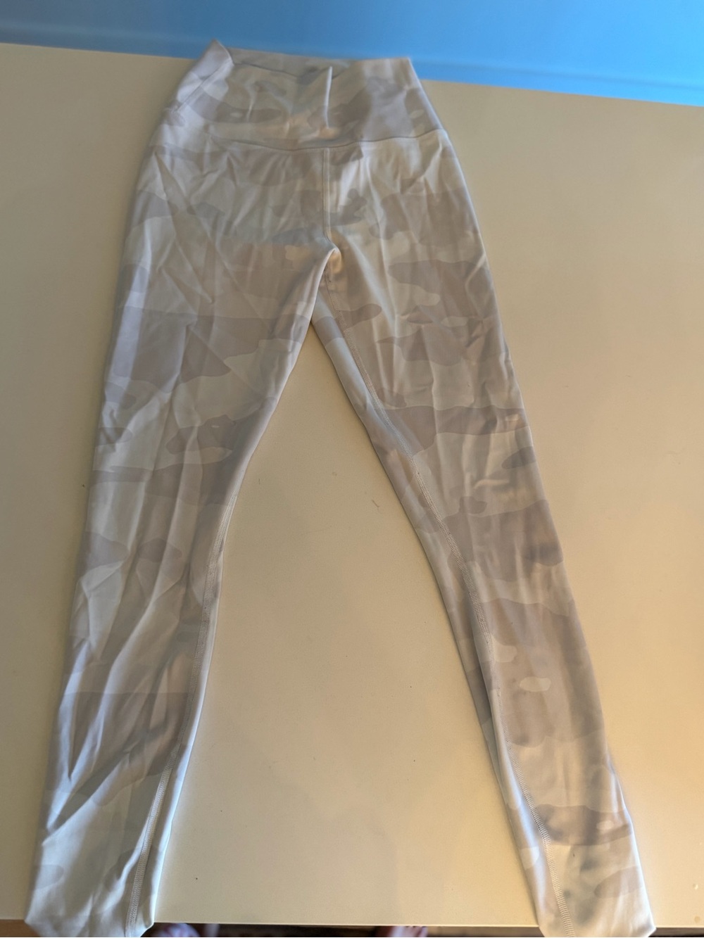 ALO Yoga Light Beige Camo High-Waist Leggings